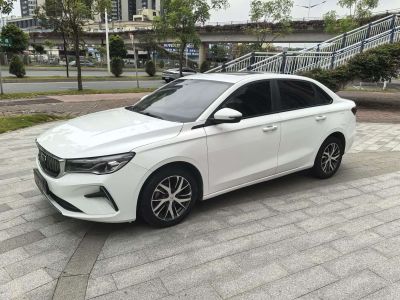 Geely 帝豪, 2021 г., белый, 18 000 км Geely 帝豪, 2024 г., белый, 26 000 км