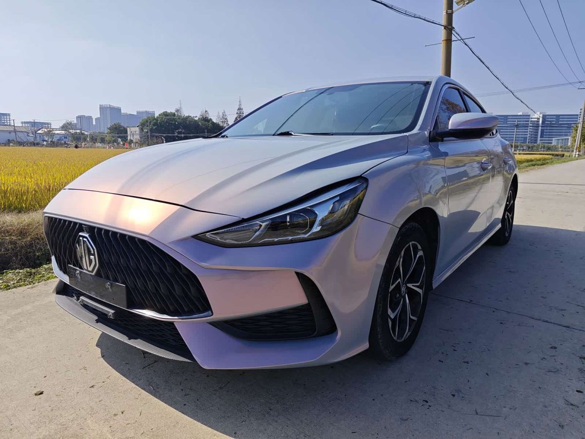 MG 5, 2023 г., серебристый / серый, 50 000 км MG 5, 2023 г., серебристый / серый, 50 000 км