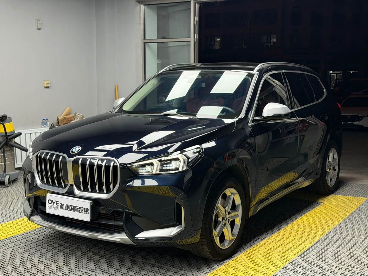 BMW X1, 2023 г., синий, 30 000 км BMW X1 2023 sDrive20Li X设计套装