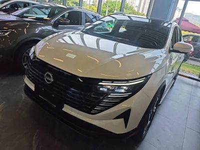 Nissan Qashqai, 2024 г., синий, 6 000 км Nissan 逍客, 2025 г., белый, 24 800 км