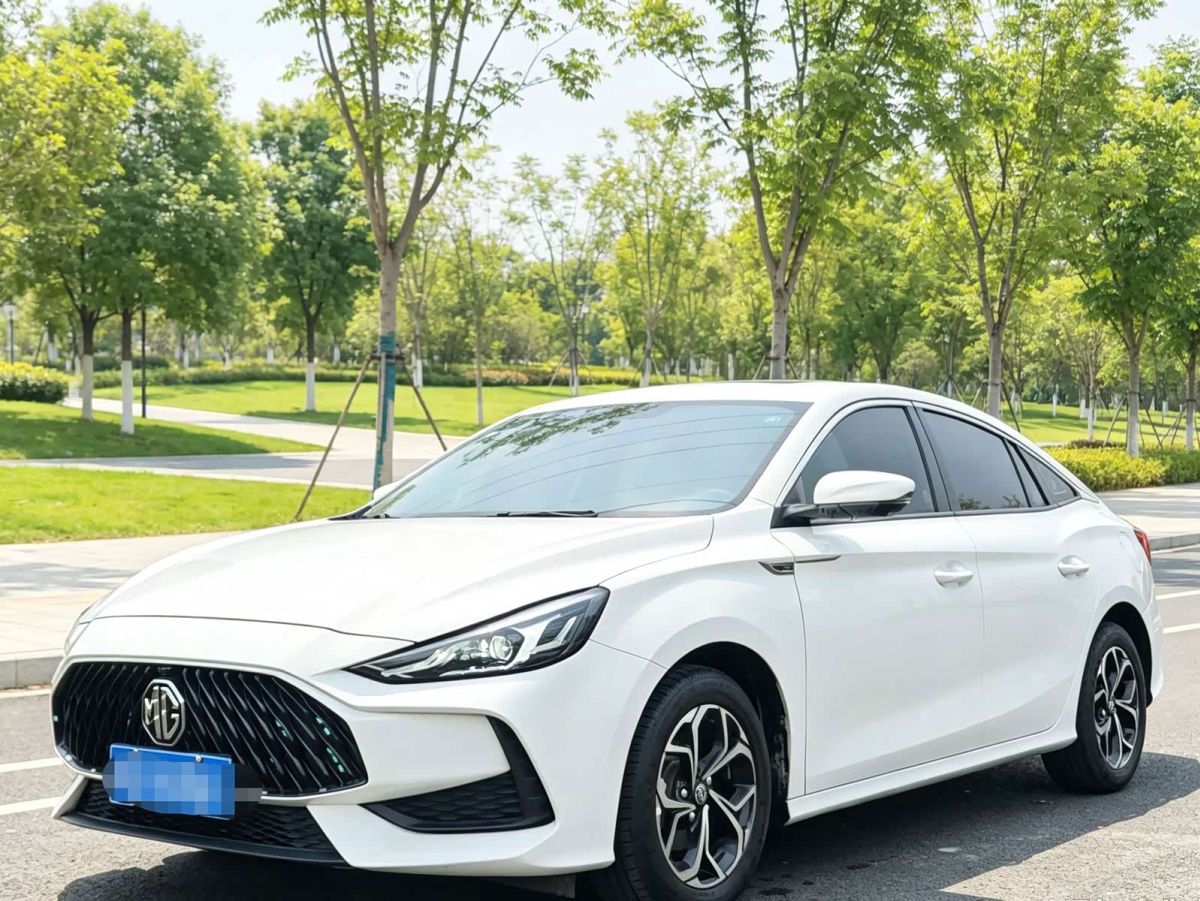 MG 5, 2021 г., белый, 40 000 км MG 5, 2021 г., белый, 40 000 км