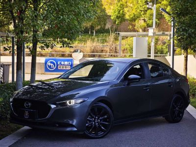 Peugeot 408, 2025 г., серебристый / серый, 14 400 км Mazda 马自达3 昂克赛拉, 2023 г., серебристый / серый, 20 000 км