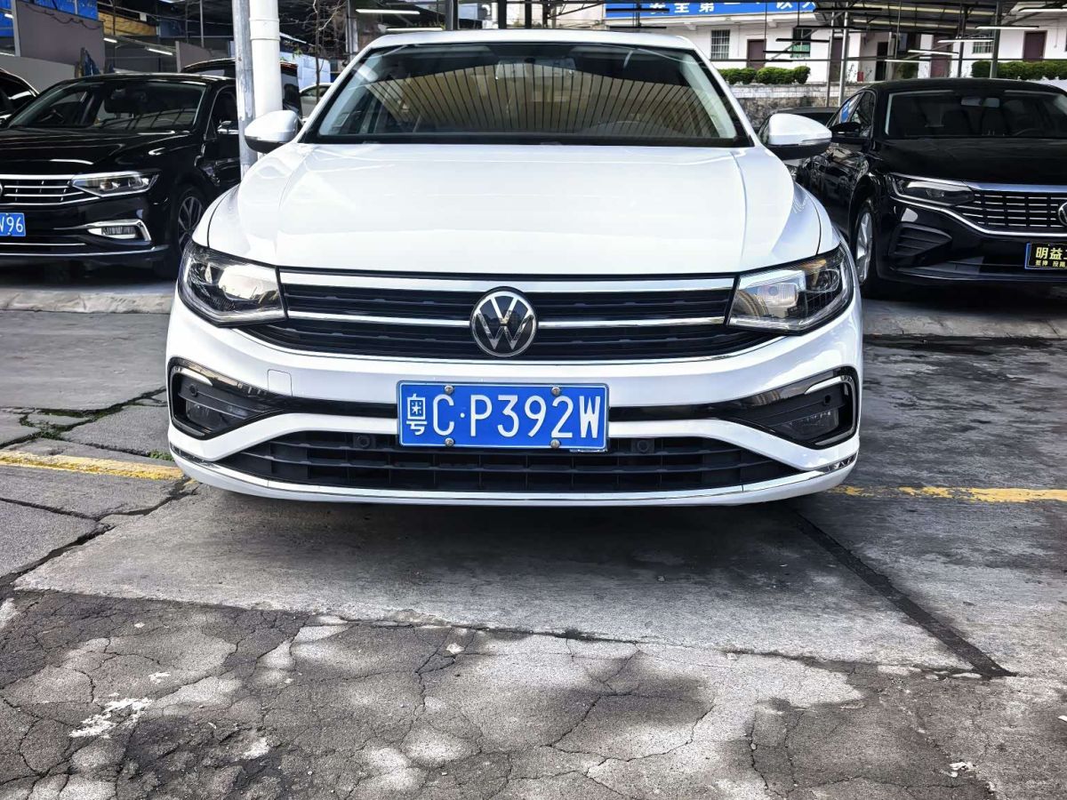 Volkswagen Bora, 2023 г., белый, 50 000 км Volkswagen Bora 2023 200TSI DSG Чжисин PROверсия