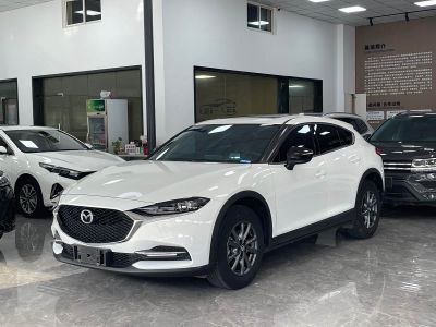 Mazda 3 Axela, 2025 г., белый, 15 600 км Mazda CX-4, 2022 г., белый, 43 000 км