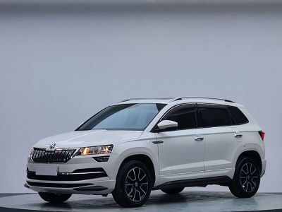 Skoda Karoq, 2022 г., шампань / коричневый, 34 000 км Skoda 柯珞克, 2023 г., белый, 22 000 км