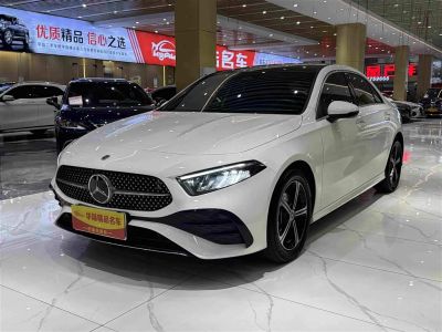 Mercedes-Benz A-Class, 2024 г., белый, 26 000 км Mercedes-Benz A级 2024 A 200 L комплектация «Стиль»