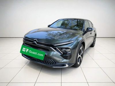 BMW X1, 2026 г., чёрный, 10 600 км Citroen 凡尔赛C5 X, 2022 г., серебристый / серый, 57 800 км