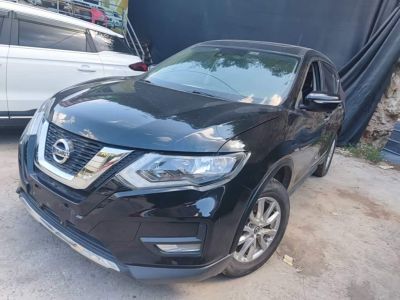Nissan X-Trail, 2022 г., белый, 54 500 км Nissan X-Trail, 2022 г., чёрный, 70 100 км