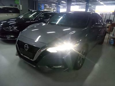 Nissan Sylphy, 2023 г., белый, 71 400 км Nissan Sylphy, 2023 г., серебристый / серый, 43 000 км