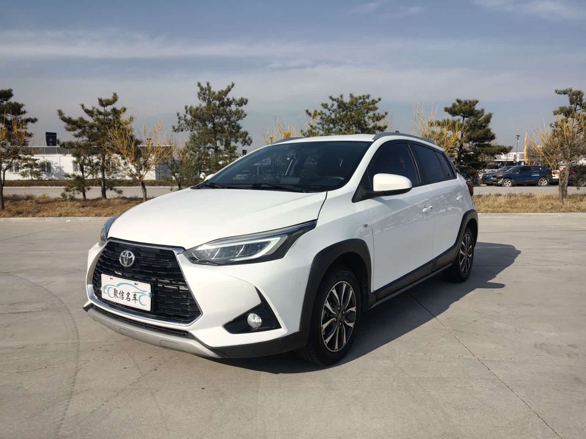 Toyota Yaris L (Чжисюань), 2022 г., белый, 51 000 км Toyota Yaris L (Чжисюань), 2022 г., белый, 51 000 км