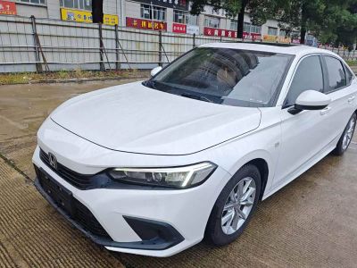 Honda Civic, 2021 г., чёрный, 60 000 км Honda Civic, 2022 г., белый, 60 000 км