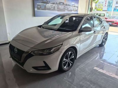 Nissan Qashqai, 2026 г., белый, 2 700 км Nissan Sylphy, 2021 г., белый, 50 000 км
