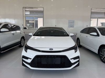 Toyota Levin, 2022 г., чёрный, 52 000 км Toyota Levin, 2023 г., белый, 24 000 км