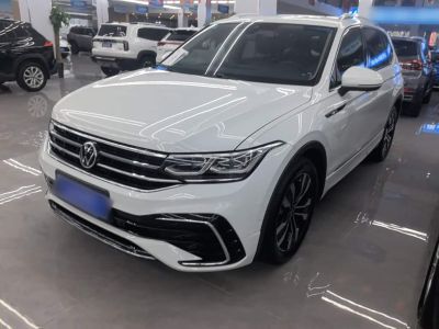 Volkswagen Tiguan L, 2022 г., белый, 28 600 км Volkswagen Tiguan L 2023 330TSI автомат одна ведущая ось R-Line Флагман