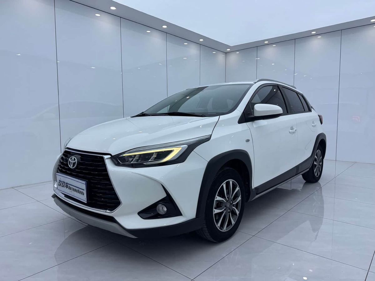 Toyota Yaris L (Чжисюань), 2022 г., белый, 29 000 км Toyota Yaris L (Чжисюань), 2022 г., белый, 29 000 км
