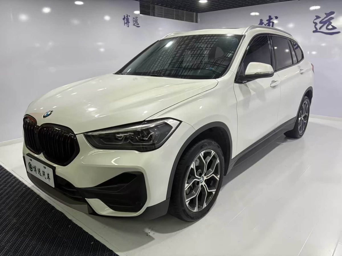 BMW X1, 2022 г., белый, 54 000 км BMW X1 2022 sDrive25Li комплектация «Лидер»