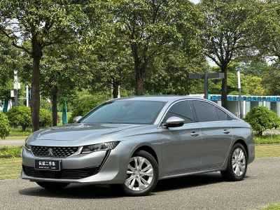 Peugeot 408, 2025 г., серебристый / серый, 23 400 км Peugeot 标致508, 2023 г., серебристый / серый, 39 000 км