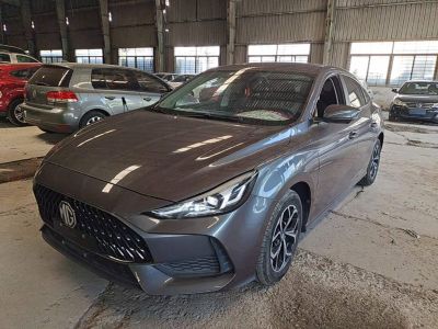 MG 5, 2023 г., белый, 78 900 км MG 5, 2023 г., серебристый / серый, 16 600 км