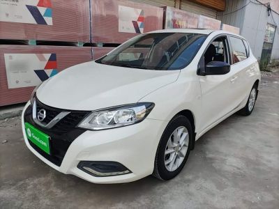 Nissan Sylphy, 2026 г., серебристый / серый, 9 800 км Nissan 骐达TIIDA, 2021 г., белый, 73 600 км