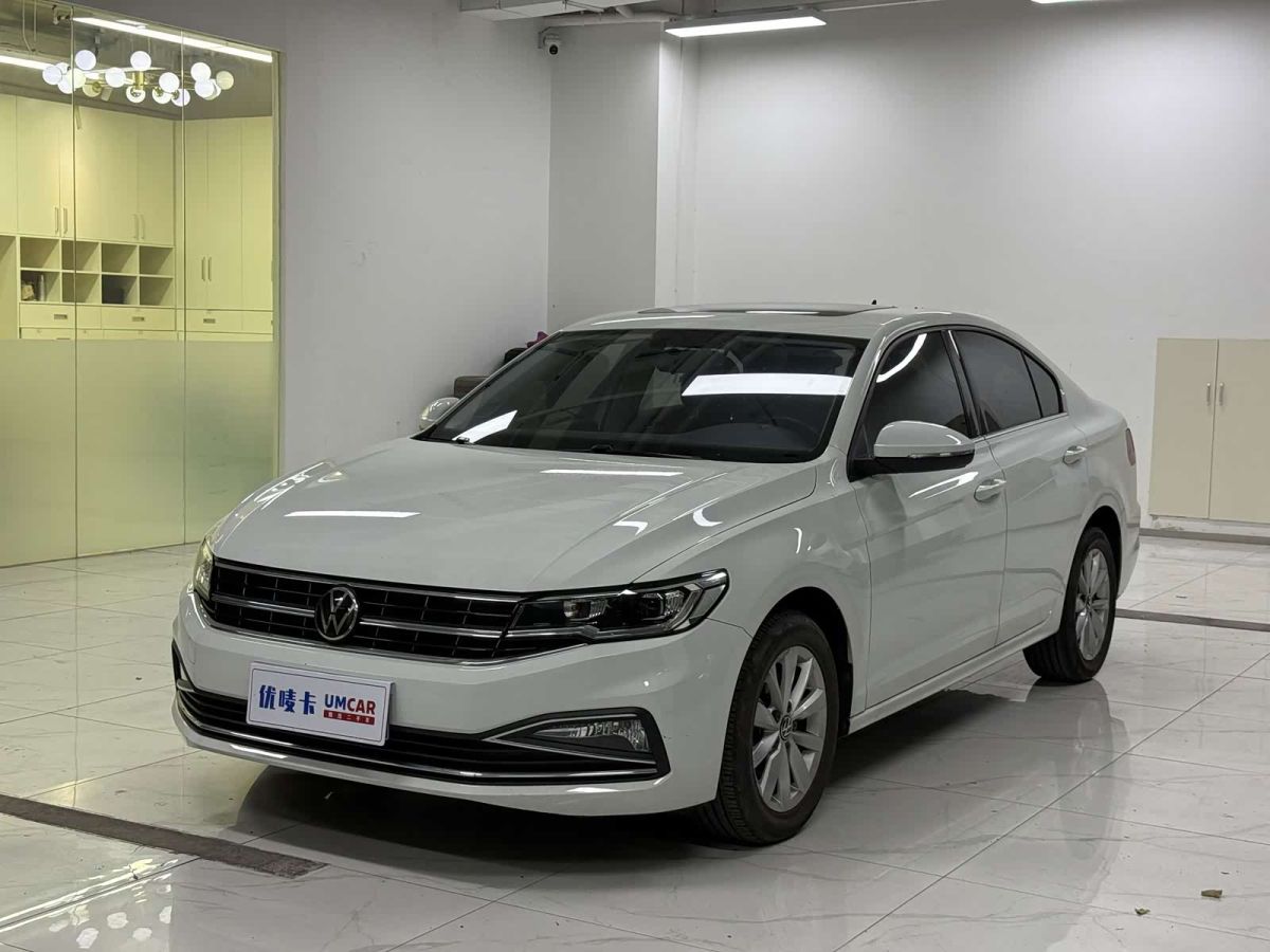 Volkswagen Bora, 2022 г., белый, 33 000 км Volkswagen Bora 2021 280TSI DSG Элита Чжилянь версия