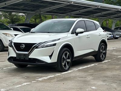 Nissan Qashqai, 2023 г., синий, 41 000 км Nissan 逍客, 2024 г., белый, 15 000 км
