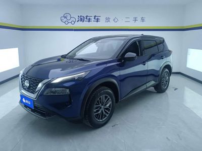 Nissan X-Trail, 2022 г., белый, 54 500 км Nissan X-Trail, 2022 г., синий, 53 100 км