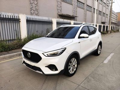 MG MG5 Scorpio, 2022 г., белый, 63 000 км MG 名爵ZS, 2021 г., белый, 44 200 км