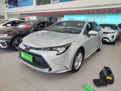 Toyota Corolla, 2024 г., белый, 80 000 км Toyota Levin, 2021 г., серебристый / серый, 27 400 км