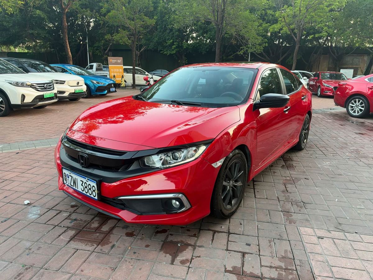 Honda Civic, 2022 г., красный / фиолетовый, 30 000 км Honda Civic, 2022 г., красный / фиолетовый, 30 000 км