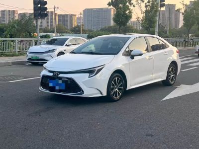 Toyota Levin, 2023 г., серебристый / серый, 36 000 км Toyota Levin, 2024 г., белый, 15 000 км