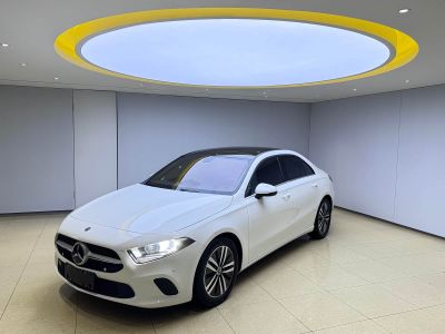 Mercedes-Benz A-Class, 2022 г., белый, 30 000 км Mercedes-Benz A级 2022 A 180 L 运动轿车