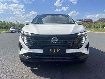 Nissan Qashqai, 2024 г., синий, 6 000 км Nissan 逍客, 2026 г., белый, 1 000 км