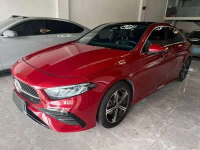 Mercedes-Benz A-Class, 2024 г., белый, 26 000 км Mercedes-Benz A-Class, 2024 г., красный / фиолетовый, 23 500 км