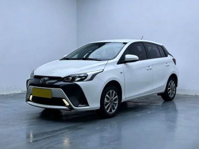 Toyota Yaris L (Чжисюань), 2022 г., красный / фиолетовый, 29 200 км Toyota Yaris L (Чжисюань), 2023 г., белый, 15 900 км