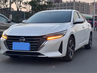 Nissan Sylphy, 2024 г., чёрный, 37 000 км Nissan Sylphy, 2025 г., белый, 13 000 км