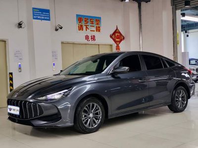 MG 5, 2025 г., белый, 5 600 км MG 5, 2026 г., серебристый / серый, 3 000 км
