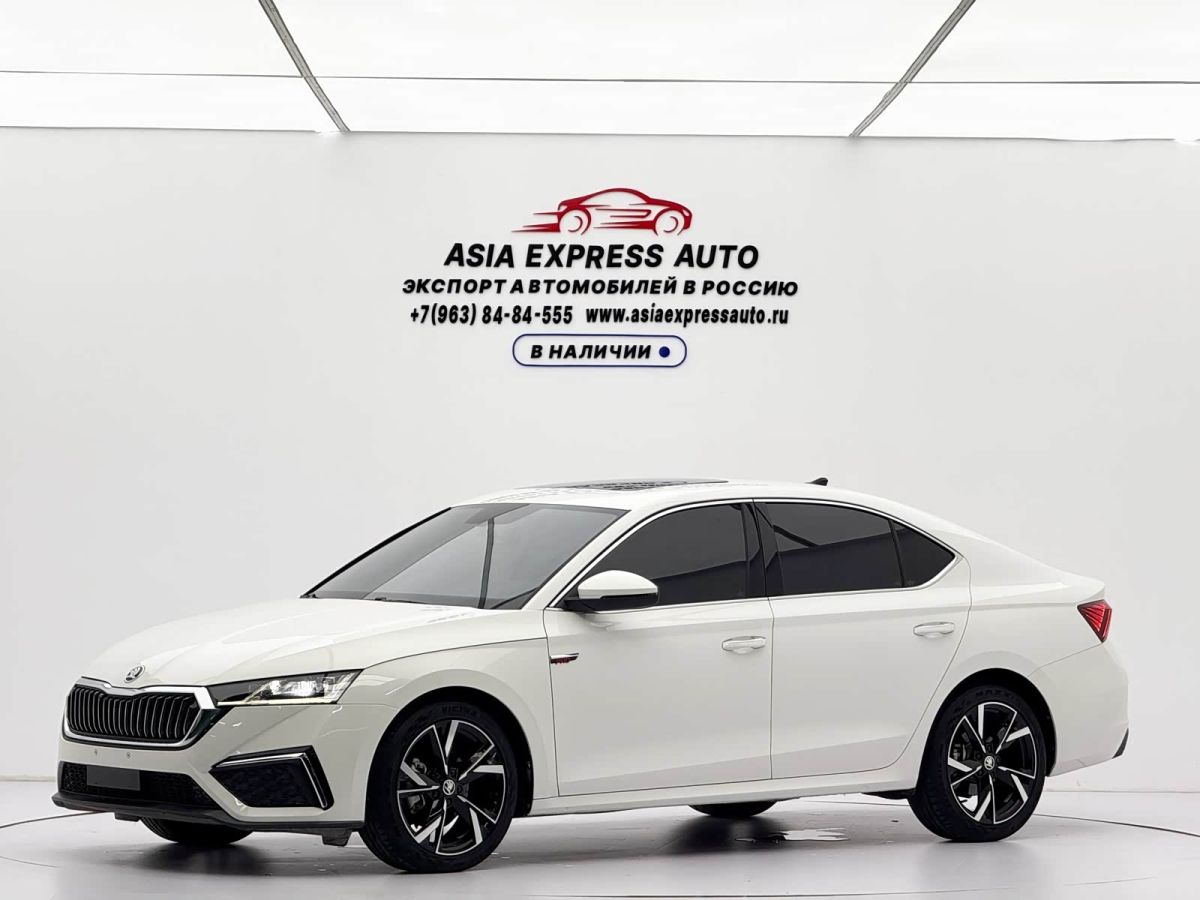 Skoda Octavia, 2023 г., белый, 27 000 км Skoda 明锐, 2023 г., белый, 27 000 км