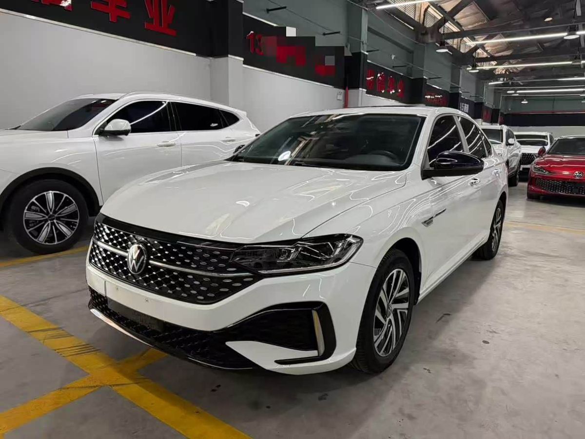 Volkswagen Lavida, 2022 г., белый, 41 000 км Volkswagen Lavida 2023 280TSI DSG исполнение «Звёздное небо» комплектация «Маньи»