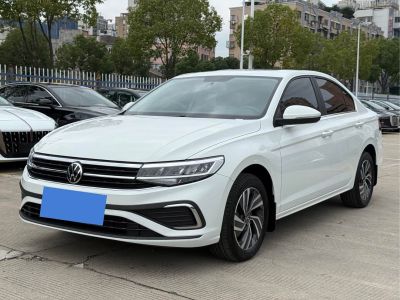 Volkswagen Bora, 2025 г., белый, 14 000 км Volkswagen Bora 2025 200TSI DSG комплектация «Юэсин Навигация»