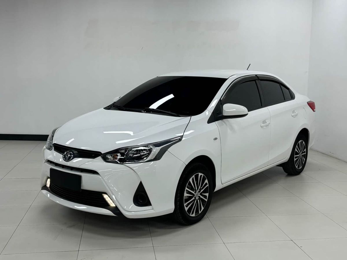 Toyota Yaris L (Чжисян), 2022 г., белый, 22 000 км Toyota Yaris L (Чжисян), 2022 г., белый, 22 000 км
