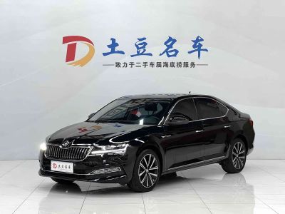Skoda Superb, 2024 г., белый, 37 000 км Skoda 速派, 2024 г., чёрный, 19 200 км