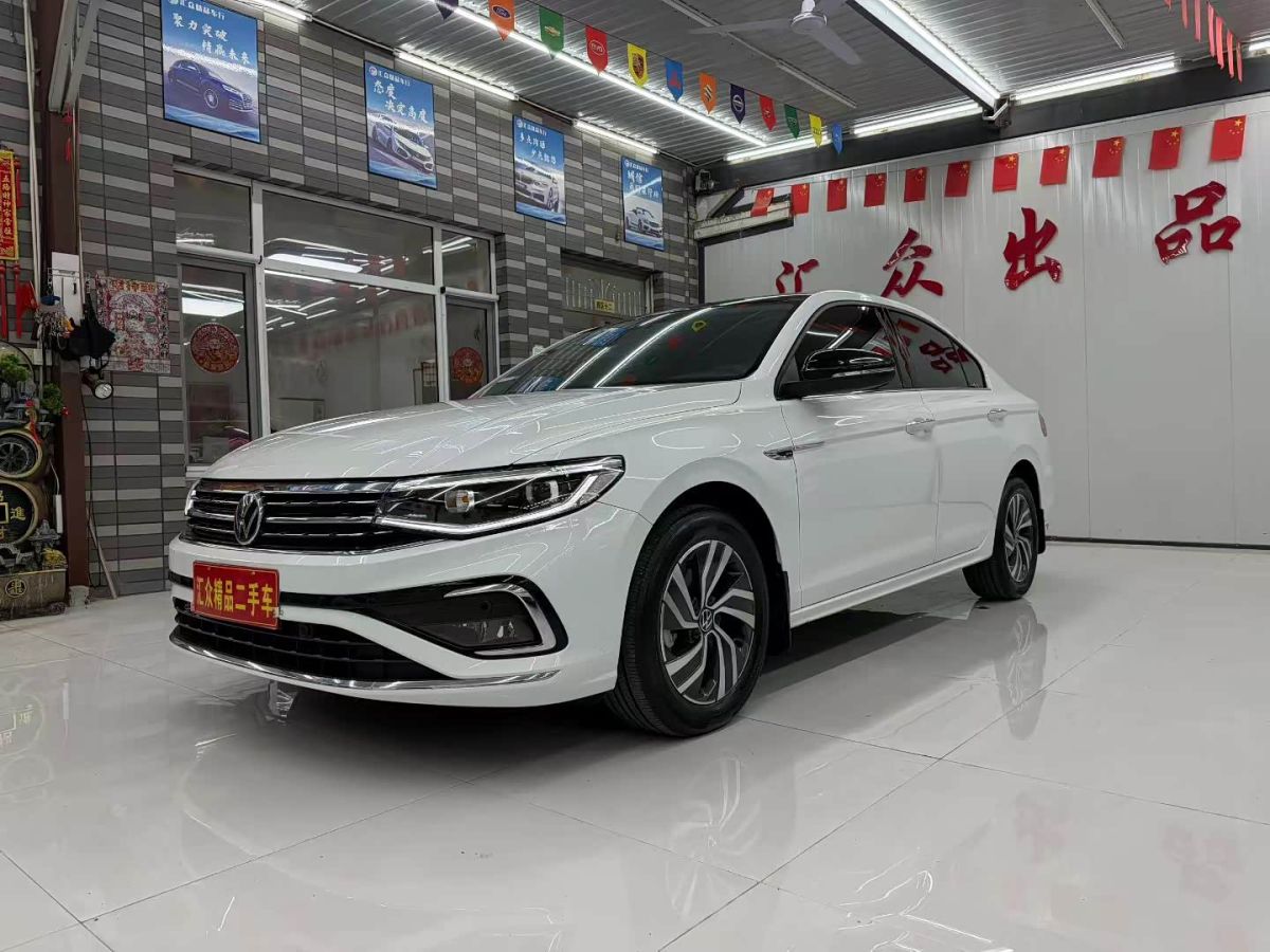 Volkswagen Bora, 2023 г., белый, 25 000 км Volkswagen Bora 2023 200TSI DSG Чжисин PROверсия