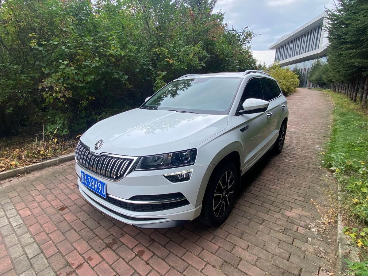 Skoda Karoq, 2024 г., белый, 33 000 км Skoda 柯珞克, 2024 г., белый, 33 000 км
