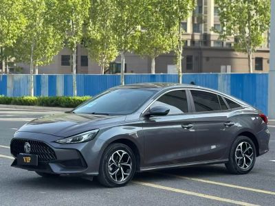MG 5, 2023 г., белый, 78 900 км MG 5, 2023 г., серебристый / серый, 18 000 км