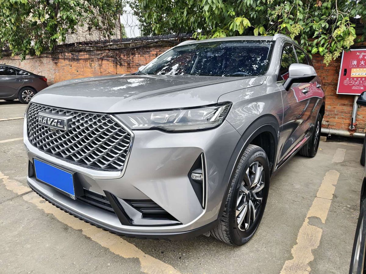 Haval H6, 2021 г., серебристый / серый, 46 000 км Haval H6, 2021 г., серебристый / серый, 46 000 км