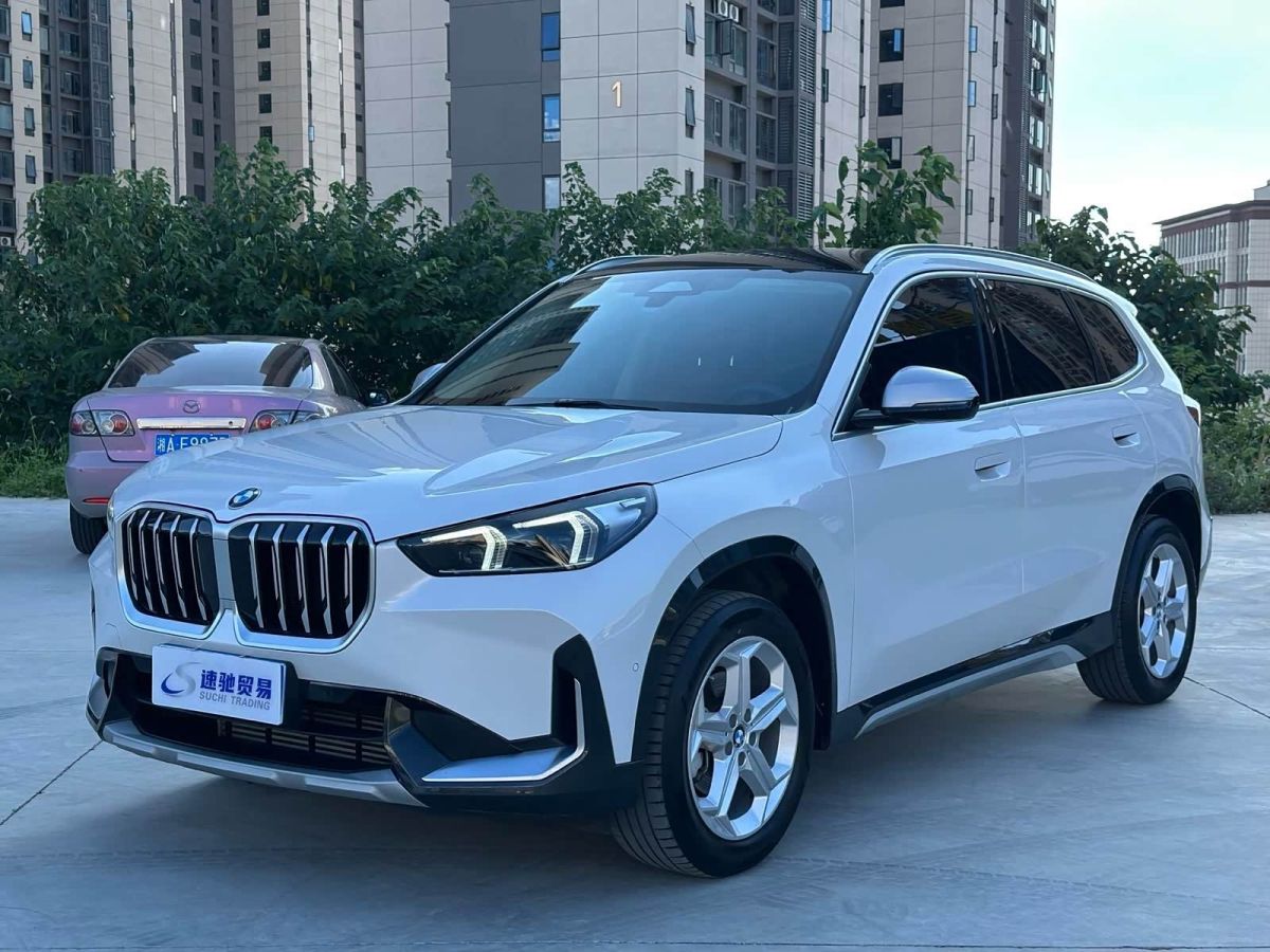 BMW X1, 2023 г., белый, 44 000 км BMW X1 2023 sDrive20Li X设计套装