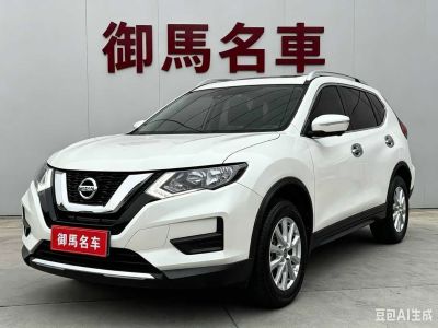 Nissan X-Trail, 2023 г., белый, 28 000 км Nissan X-Trail, 2023 г., белый, 28 000 км