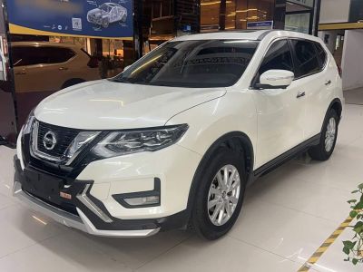 Nissan X-Trail, 2022 г., белый, 54 500 км Nissan X-Trail, 2023 г., белый, 22 700 км