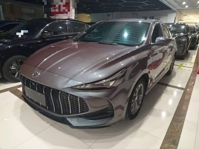MG 5, 2025 г., белый, 5 600 км MG 5, 2025 г., серебристый / серый, 19 100 км