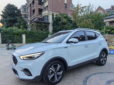 MG MG5 Scorpio, 2022 г., белый, 63 000 км MG 名爵ZS, 2021 г., белый, 19 000 км